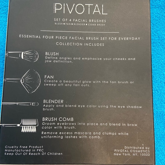 Facial brushes - Picture 2 of 2